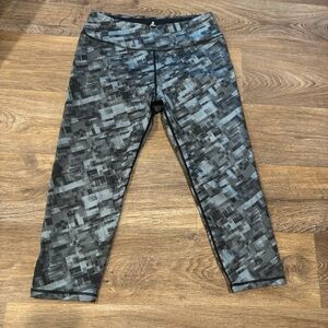 Prana Roxanne Capri Leggings Women’s L Yoga Athletic Cropped Pants - Made USA